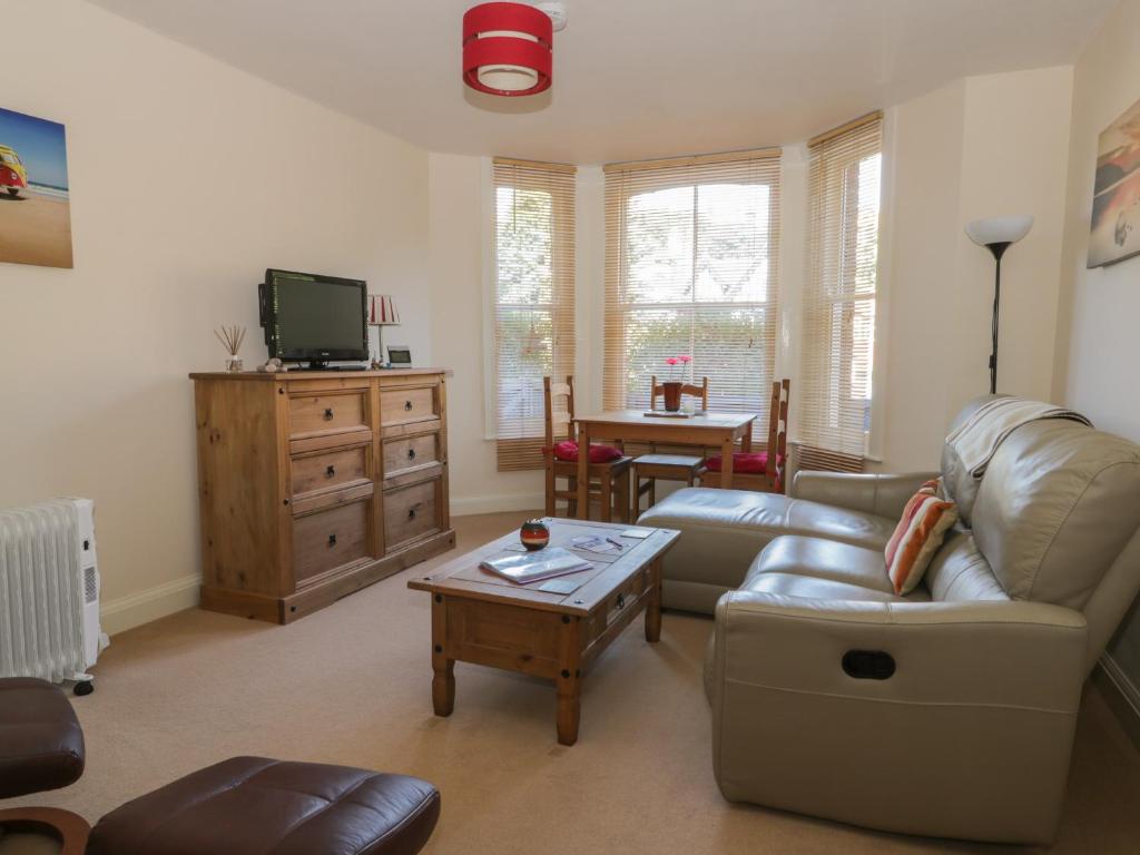 Garden Flat room 1