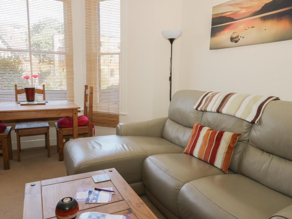 Garden Flat room 4